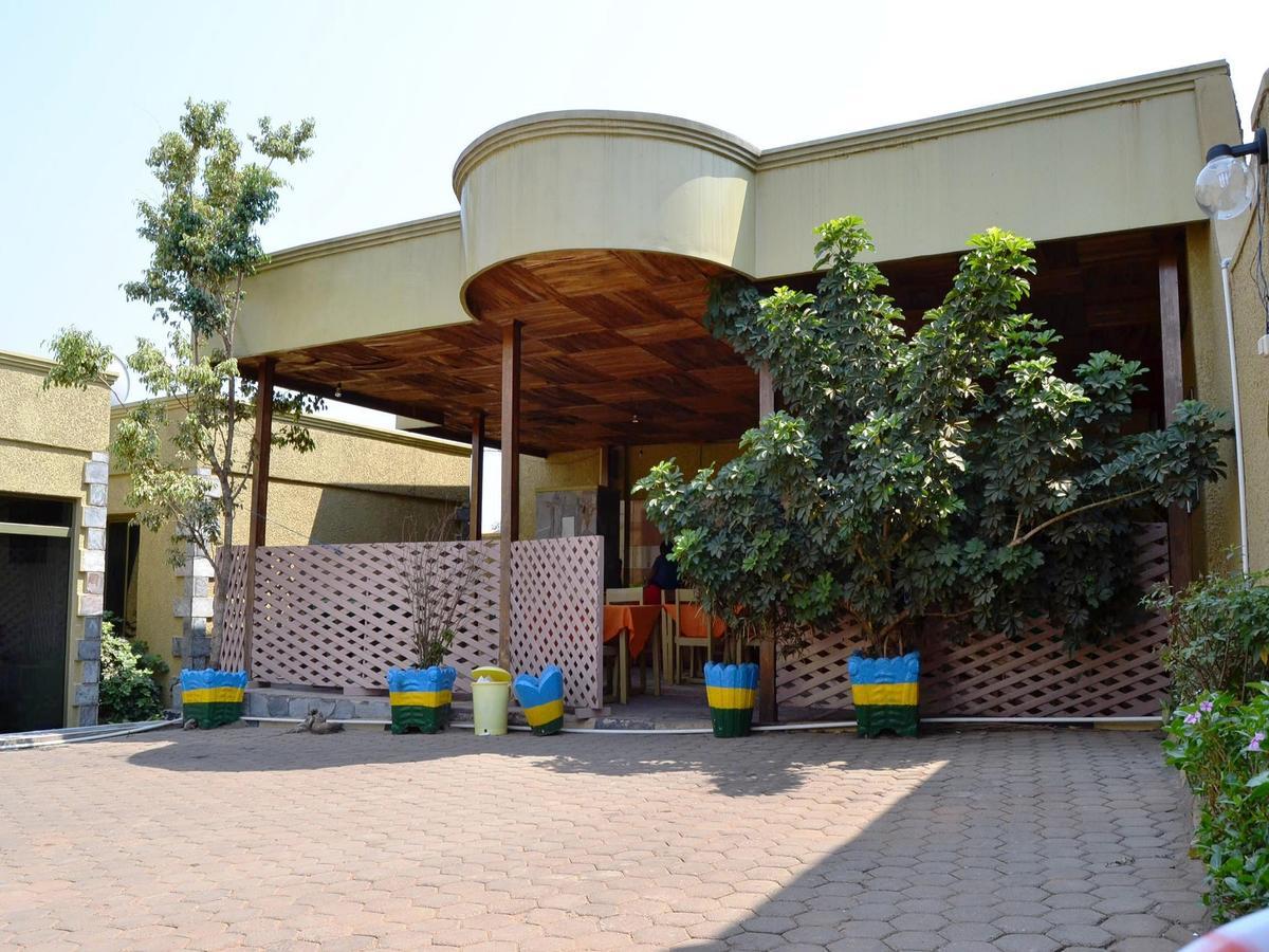 The Happy Hour Bed & Breakfast Kigali Luaran gambar