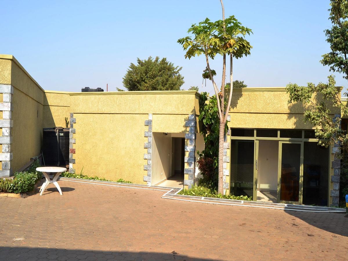 The Happy Hour Bed & Breakfast Kigali Luaran gambar